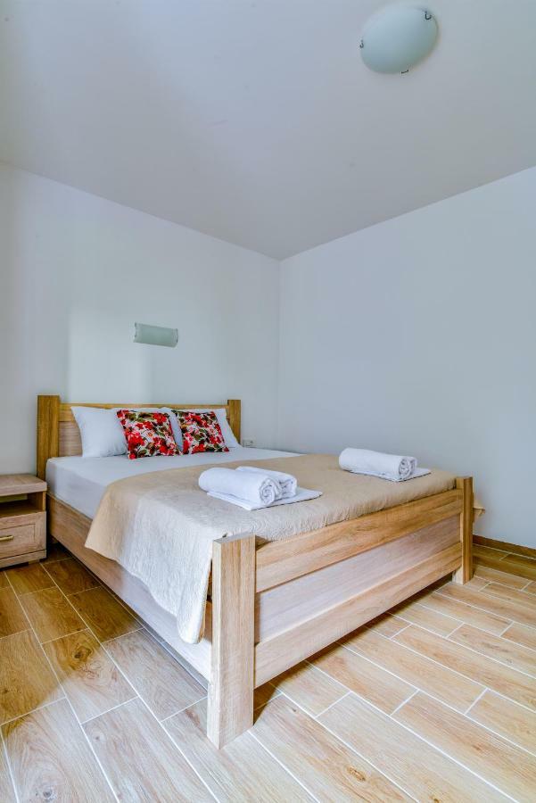 Apartmani Marina Kopitovic Petrovac Extérieur photo